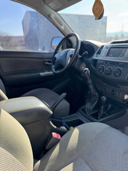 Vand Toyota Hilux 2013
