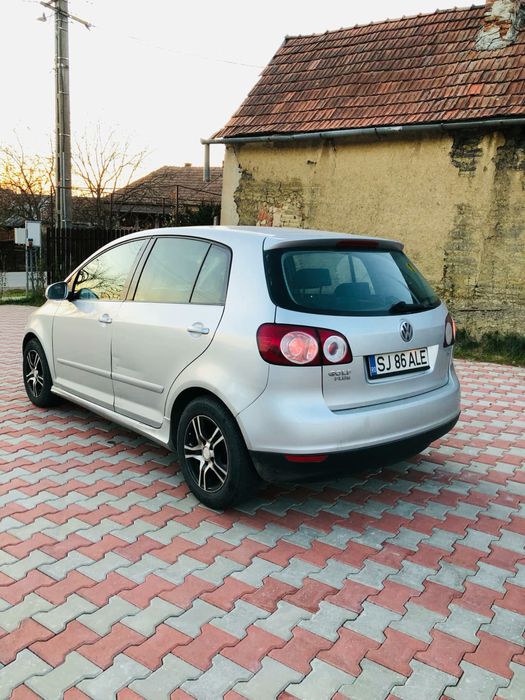 Vând Golf 5 plus