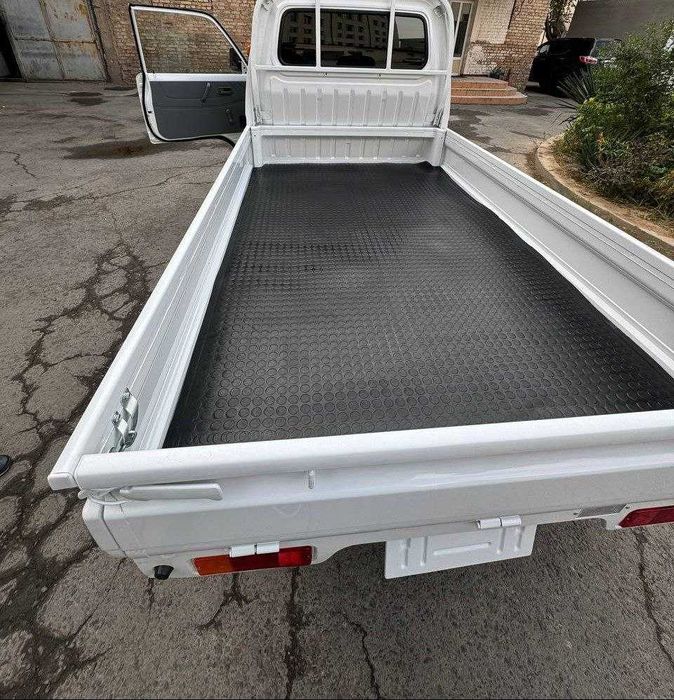 Лабо борт резина заводской 650 000 сум