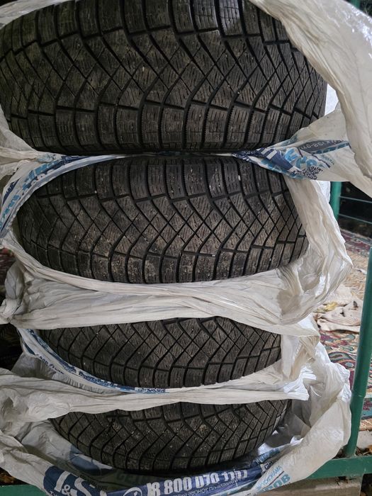 Шина Pirelli ice zero 225x65x17i