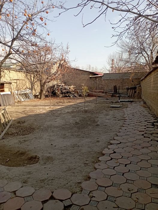 Уй сотилади ер хисобида 8 соток Селекцияда