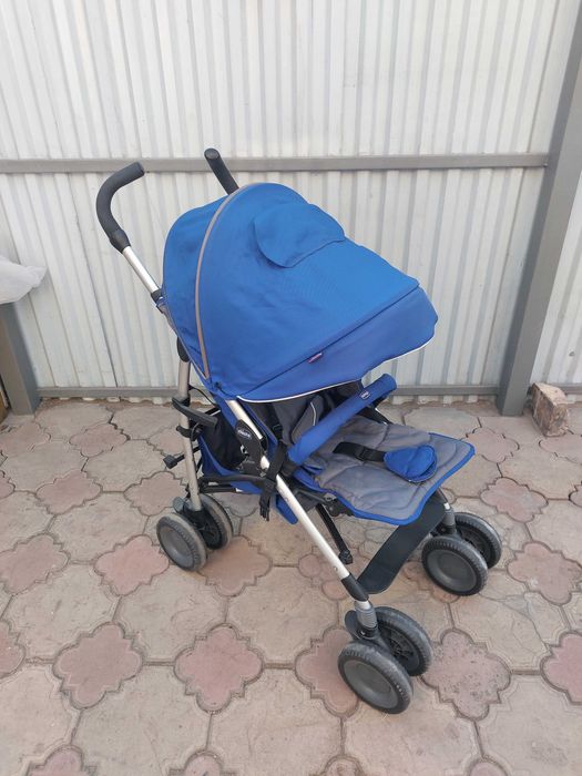 Коляска синяя Chicco