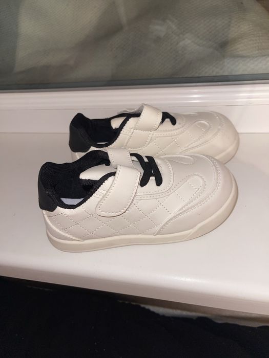 Детская обувь разная