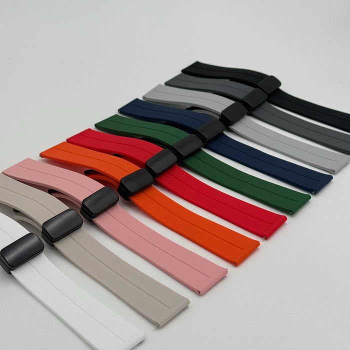 Силиконова каишка с магнитна закопчалка за Samsung/Huawei/Amazfit и др