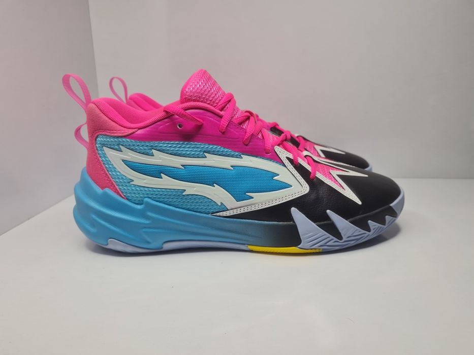 Баскетболни Кецове Puma Scoot 1 NL

Чисто нови с кутия.

Размер 42.5 с