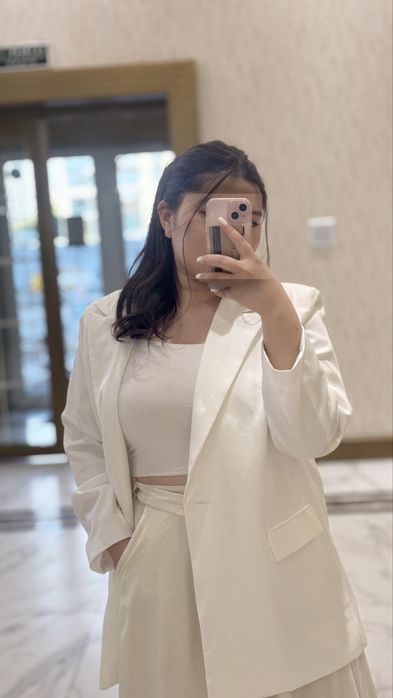 Юбка атласный молочный