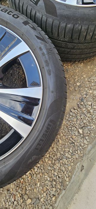 Jante R18 Anvelope original Mercedes E-Klasse 245/45 R18 275/40 R18 senzori Pirelli