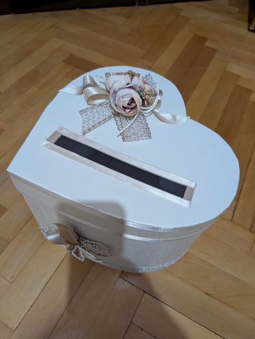 Сватбена кутия за пликове