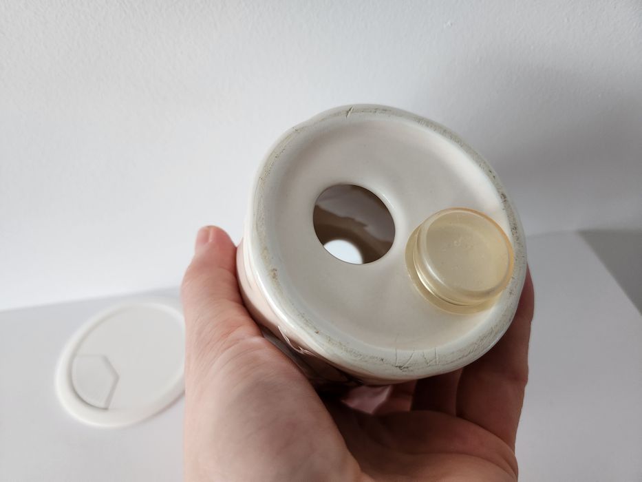 Поставка за четки за зъби