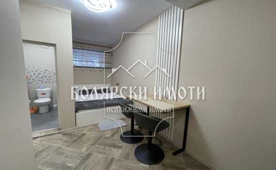 Дава се под наем Едностаен апартамент в Велико Търново, Център - 17 кв.м за 198.9 € - Снимка #1