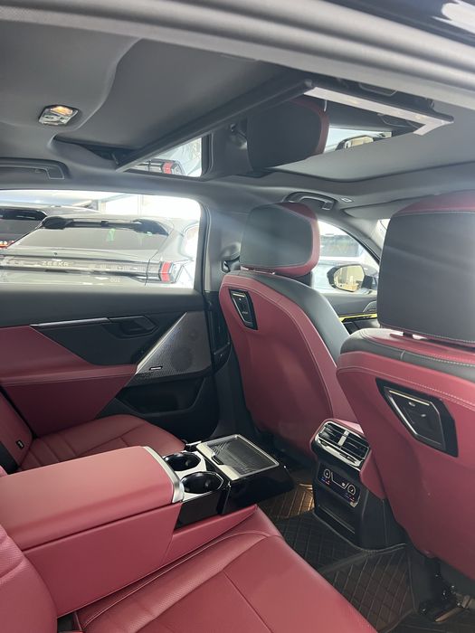 Bmw i5 Elektor.