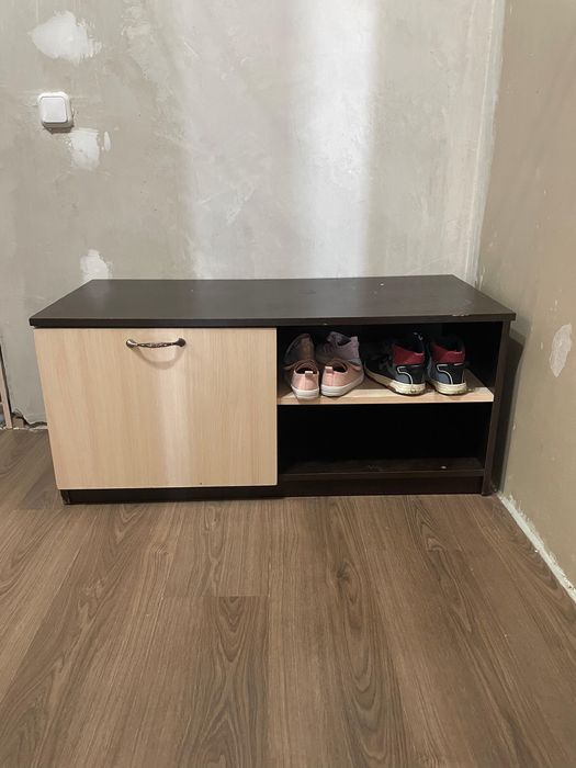 Продам тумбу в коридор