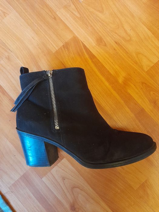 Боти с дебел ток H&M