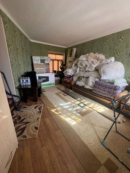 4 xonali uy + lodja. Sotiladi