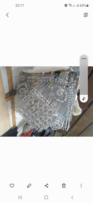 Продается Люстра