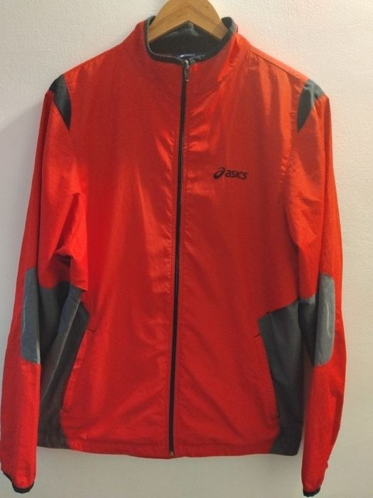Jachetă sport ASICS, mărimea M, Roșu/Gri – Ideale pentru Alergare/Training