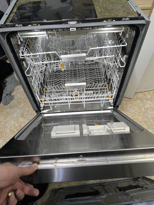 Съдомиялна Miele G 5830 SCI