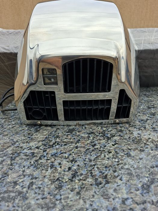 Uscător de mâini