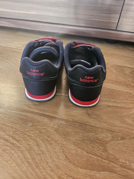 Adidasi New Balance copii