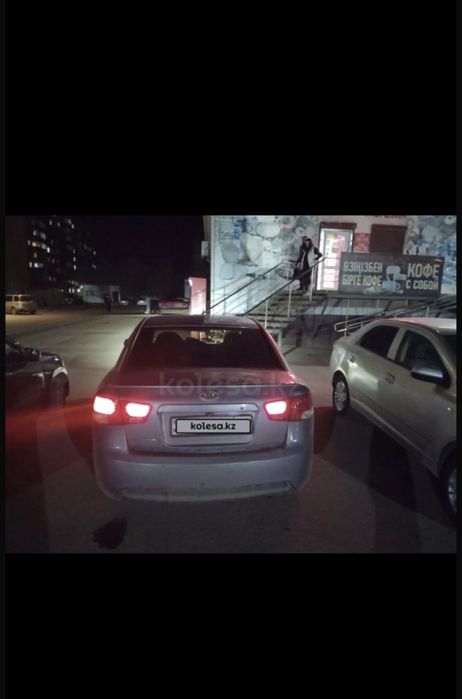 Срочно продам Kia Serato