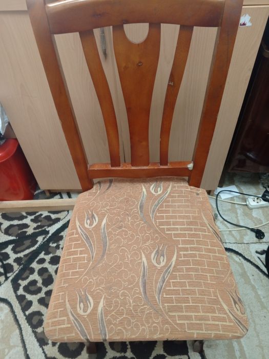 Продам Стулья в хорошем состоянии 150000