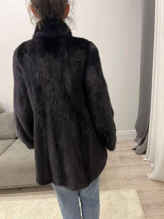 Красивый и очень теплвй полушубок