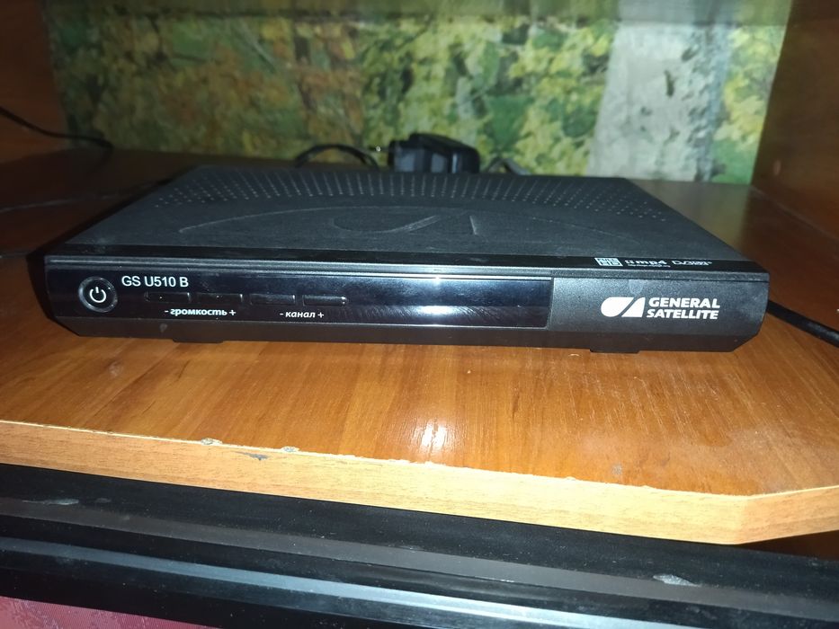 Продам спутниковую приставку