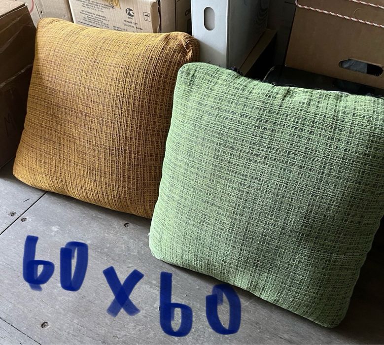 Продам подушки  пуховые и диванные