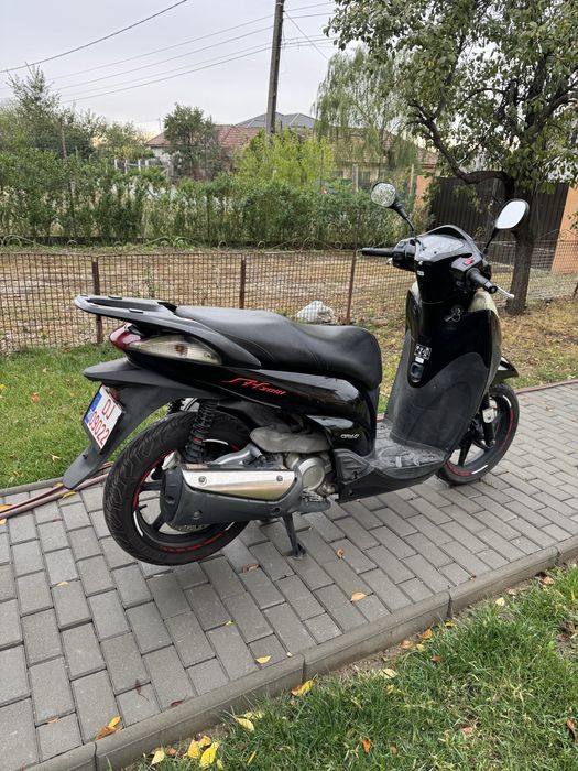 Honda SH 300i sport 2011 revizii la zi! Pret 2190€ neg
