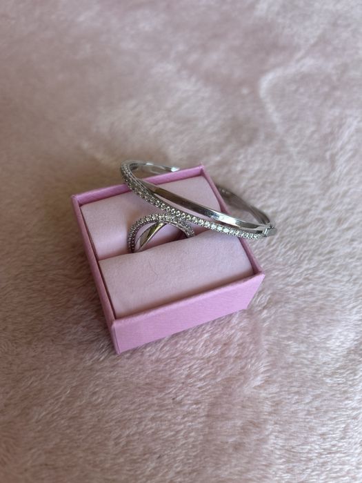 Swarovski комплект гривна и пръстен 53 размер