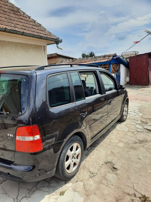 Dezmembrez VW Touran