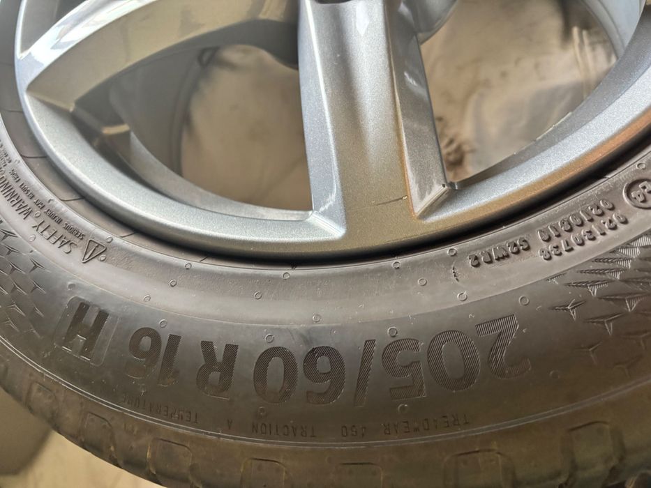 Джанти с гуми 16 цола 5х115