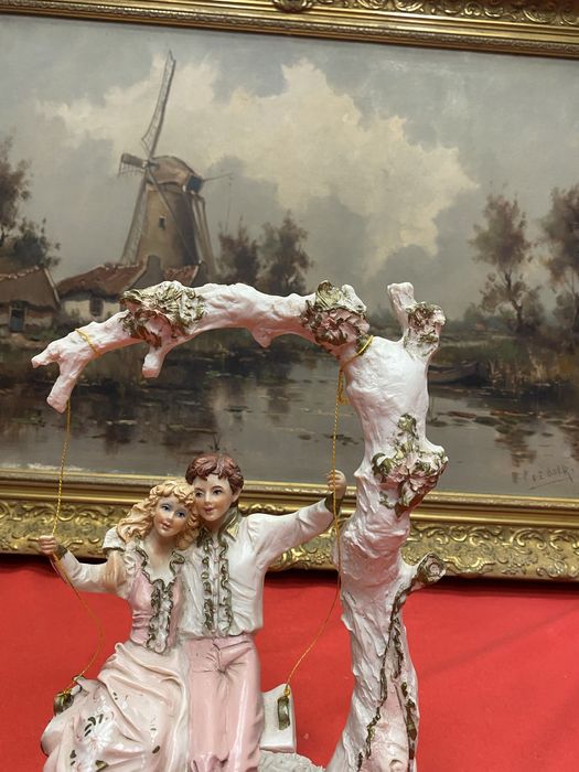 Италианска фигура от бисквитен порцелан от 1960 г capodimonte