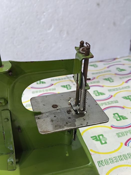 Стара Българска играчка Шевна машина