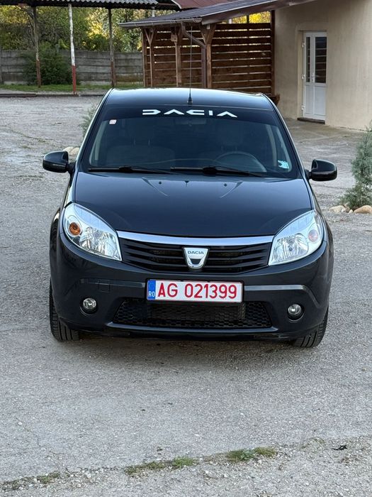 Tel 0755467668 Vând Sandero Fab 2010/km118700