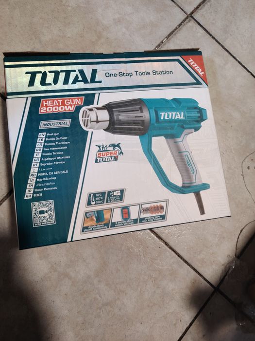 Пистолет за горещ въздух TOTAL INDUSTRIAL, 2000 W, 550°C + аксесоари