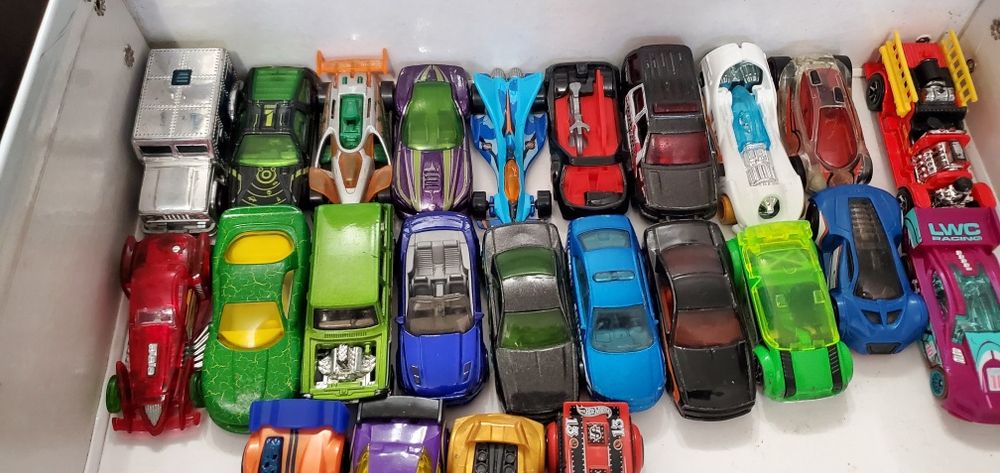 Продавам метални колички