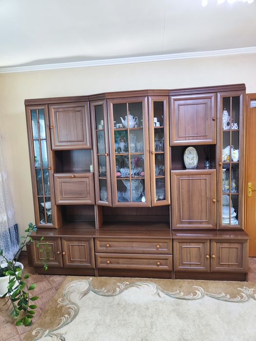 Продам стенку в зал