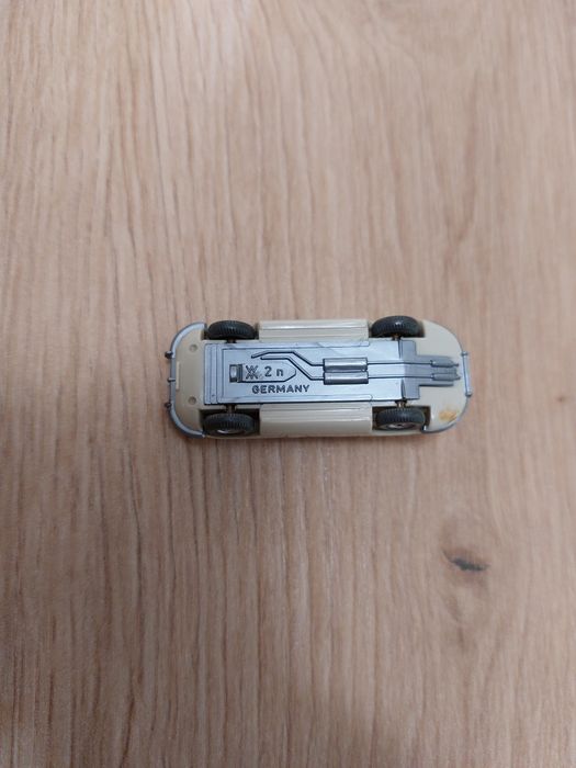 Киндер играчки колички