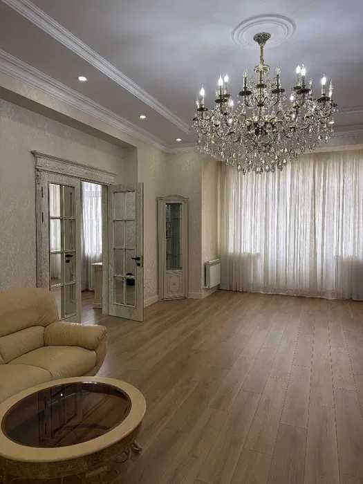 Аренда 4 комнатной квартира в ЖК Новомосковская от Golden House.