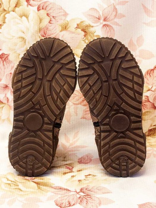 Детски обувки номер 25