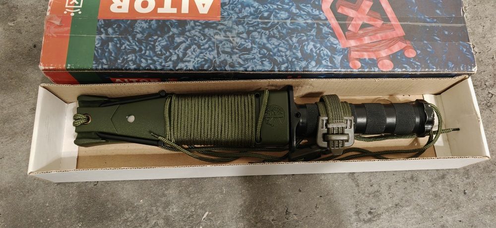 Cutit Aitor King of the jungle 2