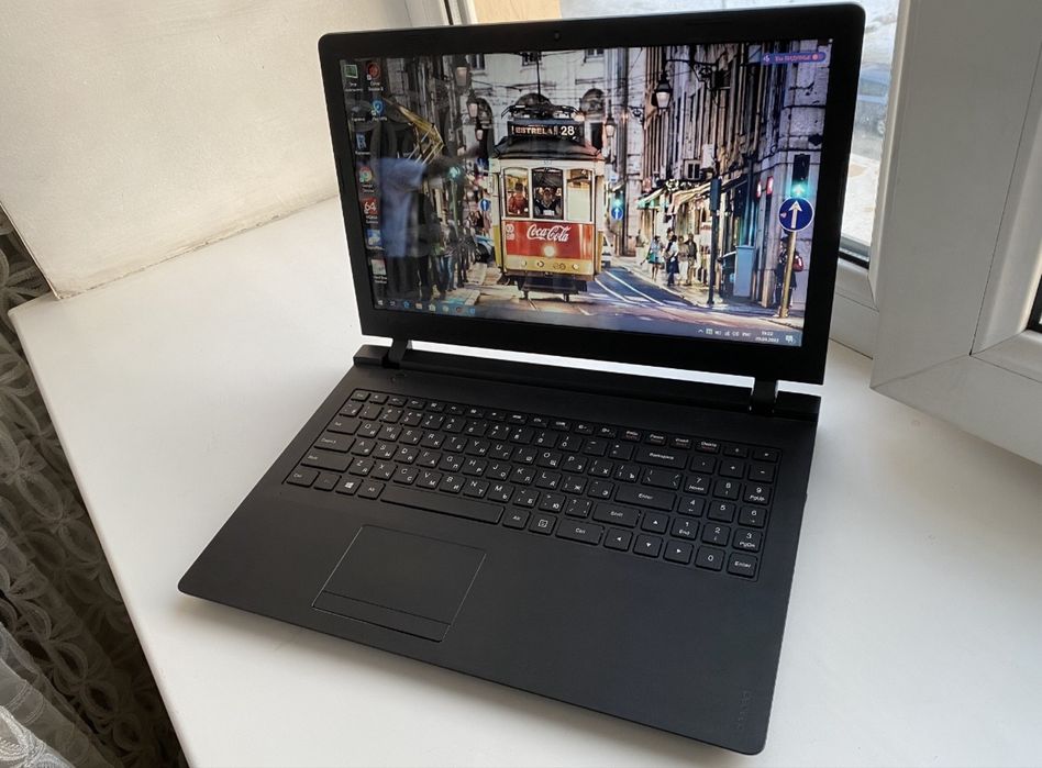 Отличный Современный Ноутбук