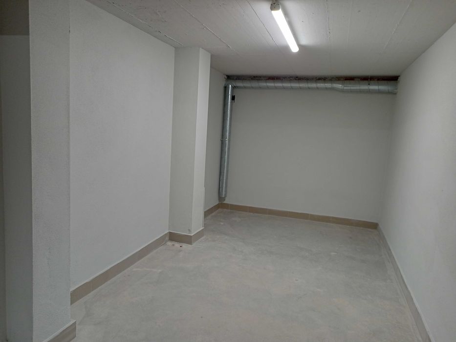 Дава се под наем Гараж / Паркомясто в София, Триъгълника - 14 кв.м за 102 € - Снимка #5