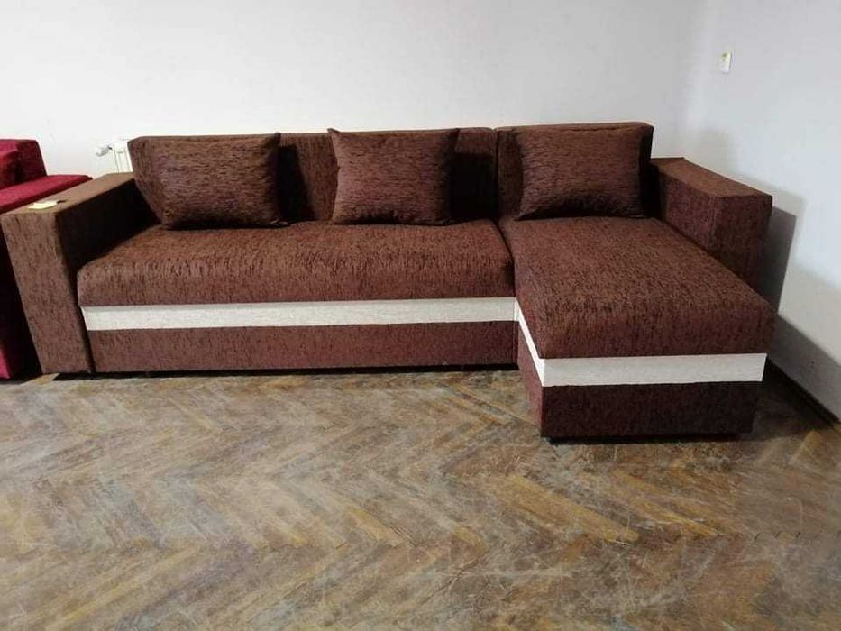 Vând canapele și colțare făcute la comandă