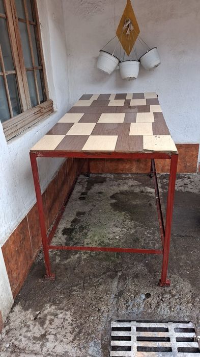 Masa mare de vânzare