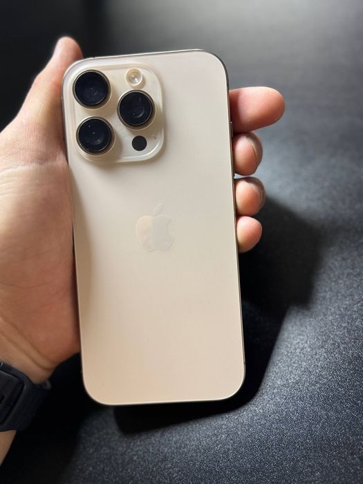 Срочно  айфон 16 про в идеальном состоянии 256гб