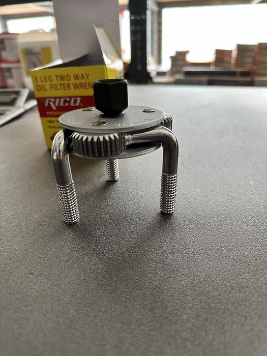 Скоба за маслен филтър тип паяк - права и крива Rico