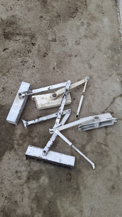 Продам доводчик в нормальном состоянии