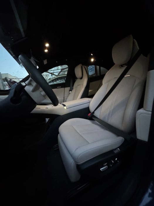 Xiaomi Yu7 синий (парламент) , с белым салоном в наличии